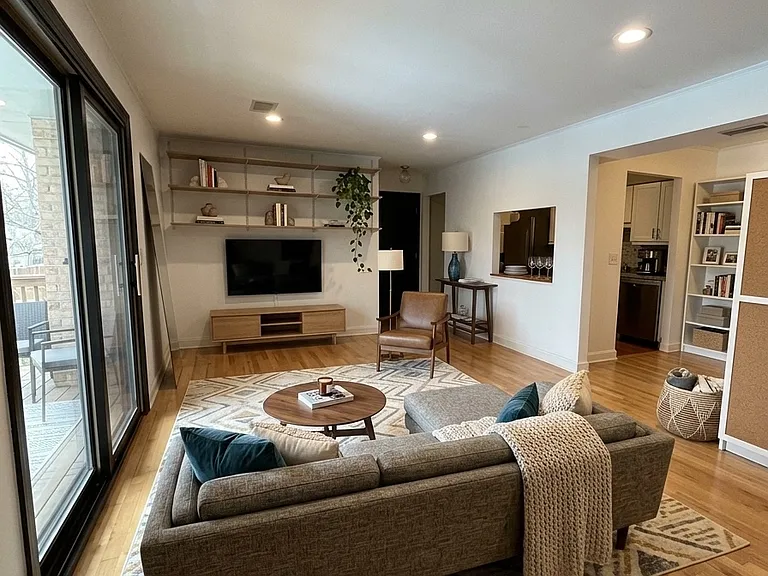 1728 Fayette Walk #M — Photo 5