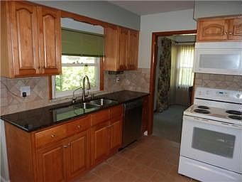 5th image of 2520 W 50th Ter