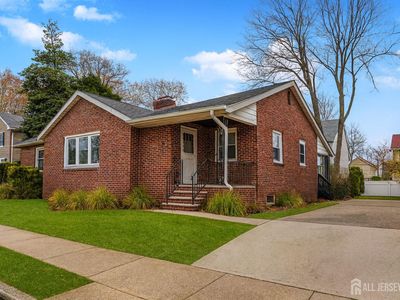 95 E Walnut St, Metuchen, NJ, 08840