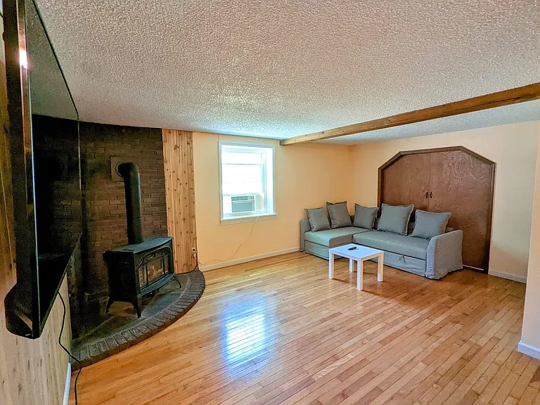 21 Hall Rd — Photo 12