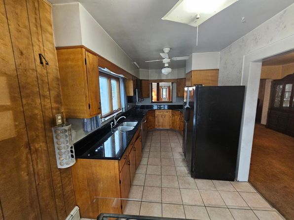 501 S Eisenhower Dr, Beckley, WV 25801