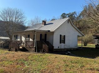 104 Ramey Br, Volga, KY 41219