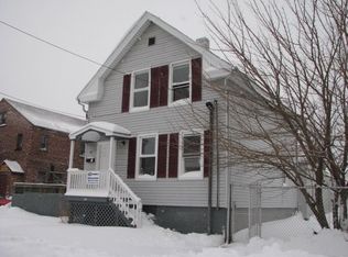 49 N East St, Holyoke, MA 01040