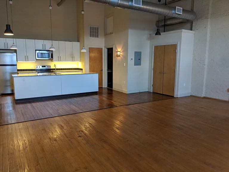 1300 Main St #102 — Photo 10