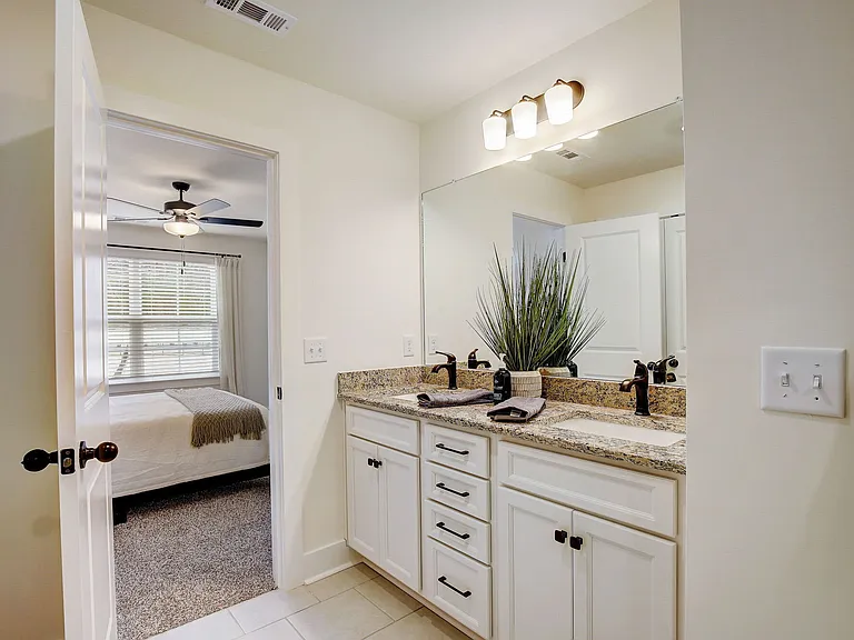 Blakeney Commons Townhomes — Photo 17