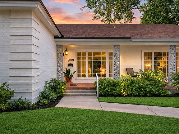 3rd image of 908 Garraty Rd