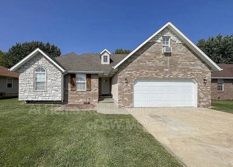 3903 S Walnut Hill Ave