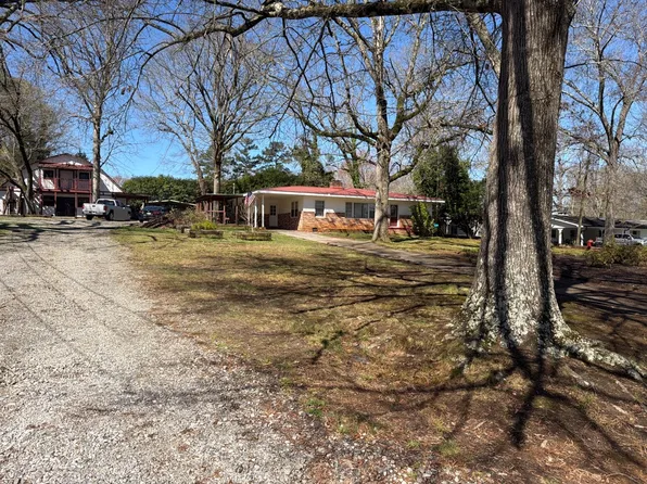 151 Tiny Ridge Dr, Cornelia, GA 30531