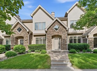 635 Willoughby Way W, Minnetonka, MN 55305