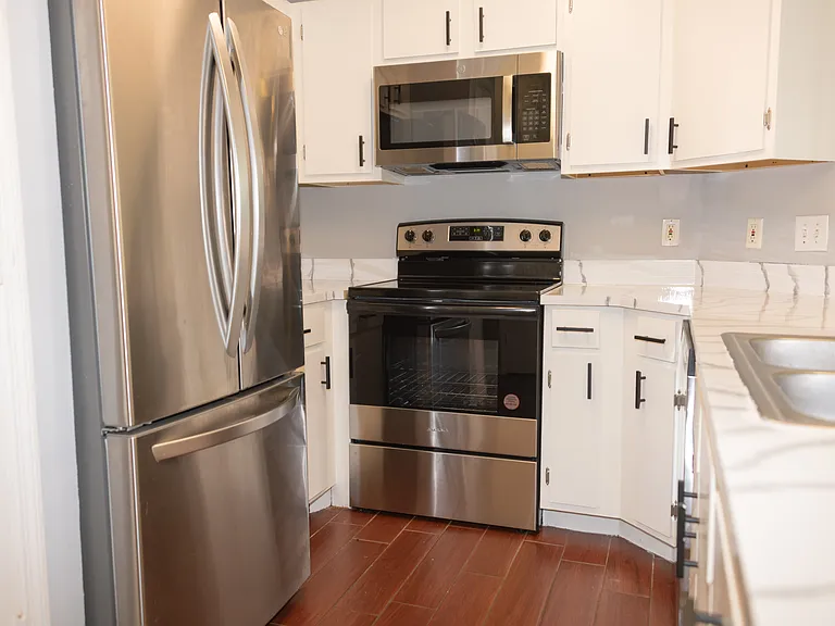2025 Erving Cir #4207 — Photo 39