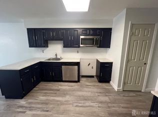 127 Aspen Dr, North Brunswick, NJ 08902