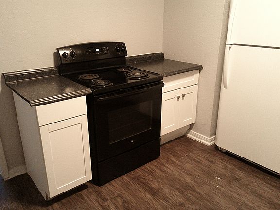 4th image of 4216 SE 25th St
