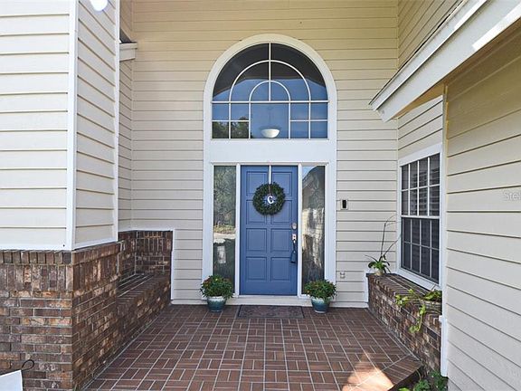 3rd image of 616 N Longview Pl