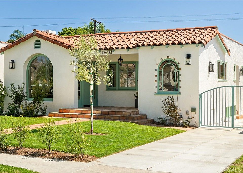 1st image of 4054 W 59th Pl