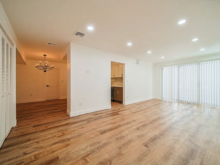 610 Anderson Ave #2E — Photo 8