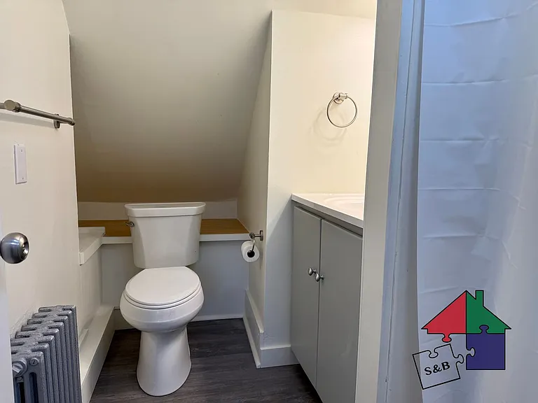 151 S Main St — Photo 16