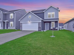 15019 Athgoe Dr, Rosemount, MN 55068