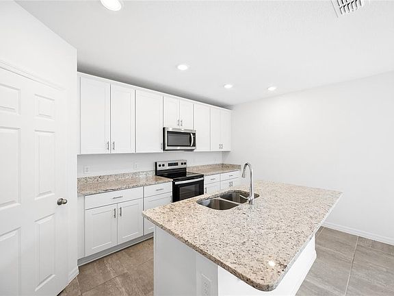 5th image of 2339 White Tail St