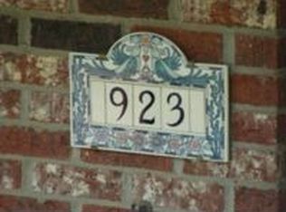 923 Haslage Ave, Pittsburgh, PA 15212