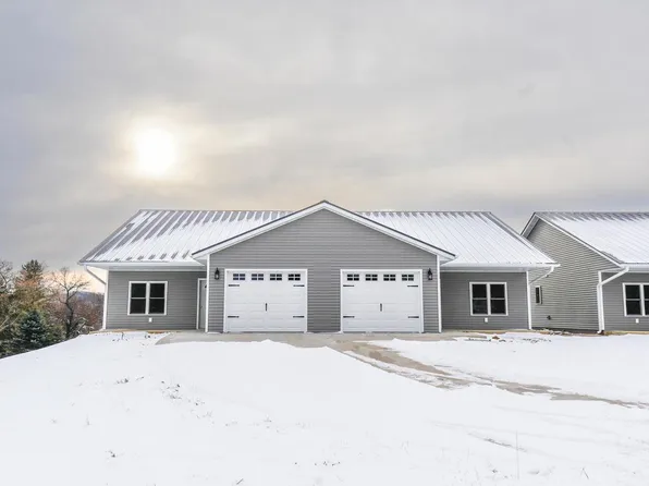 711 Salsbery Circle, Hillsboro, WI 54634