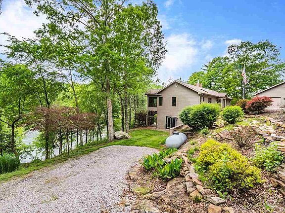 5th image of 175 Boone Ct