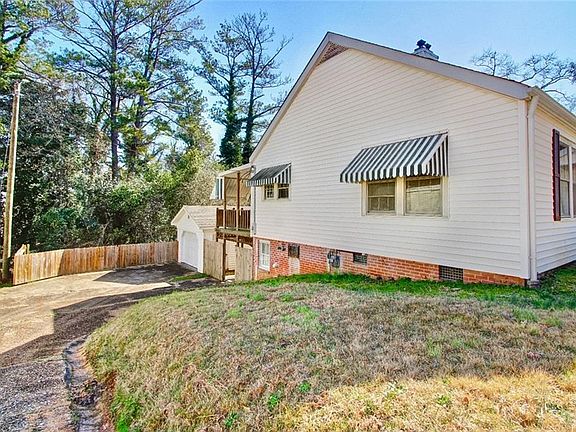 4th image of 203 Brazell St