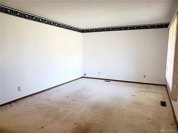 4th image of 3026 Brixton Dr E