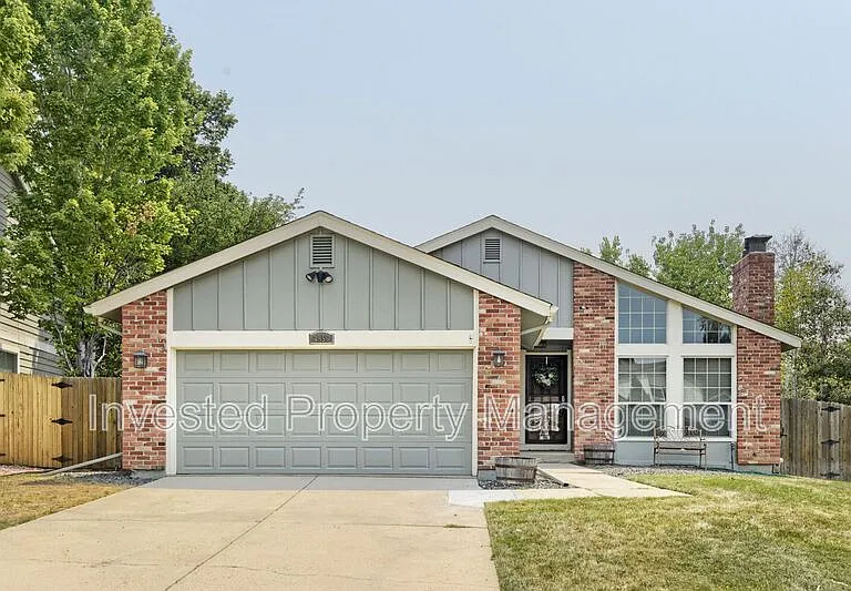 7956 S Vincennes Way — Photo 1