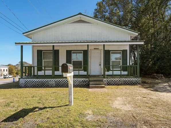 60 N 8th St, Defuniak Springs, FL 32433