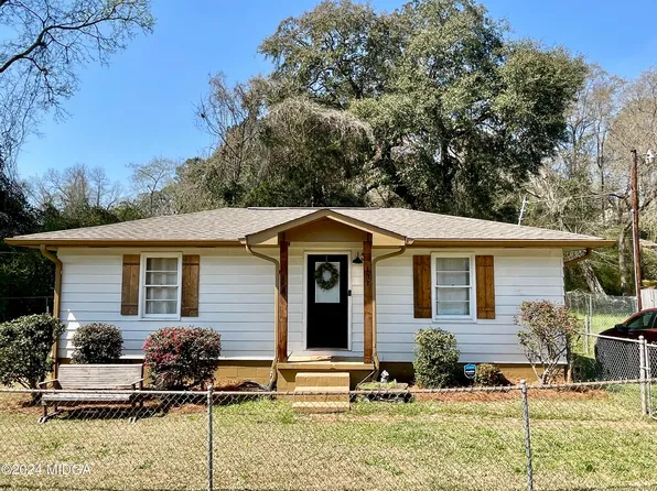131 4th St SW, Milledgeville, GA 31061
