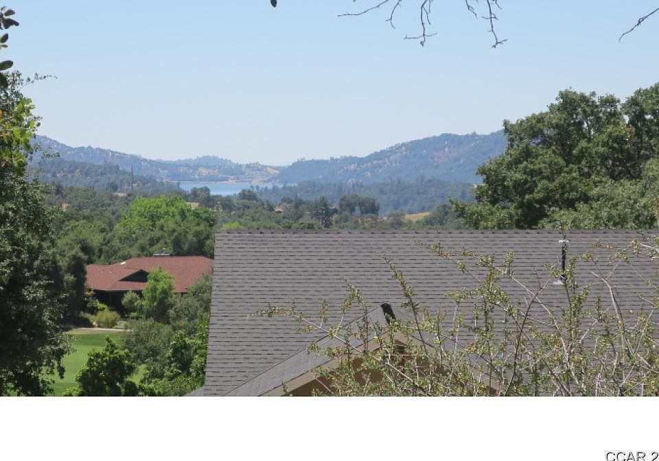 1st image of 807 Live Oak Dr #0