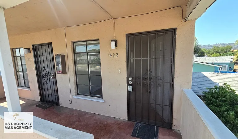 412 S Sunshine Ave — Photo 2
