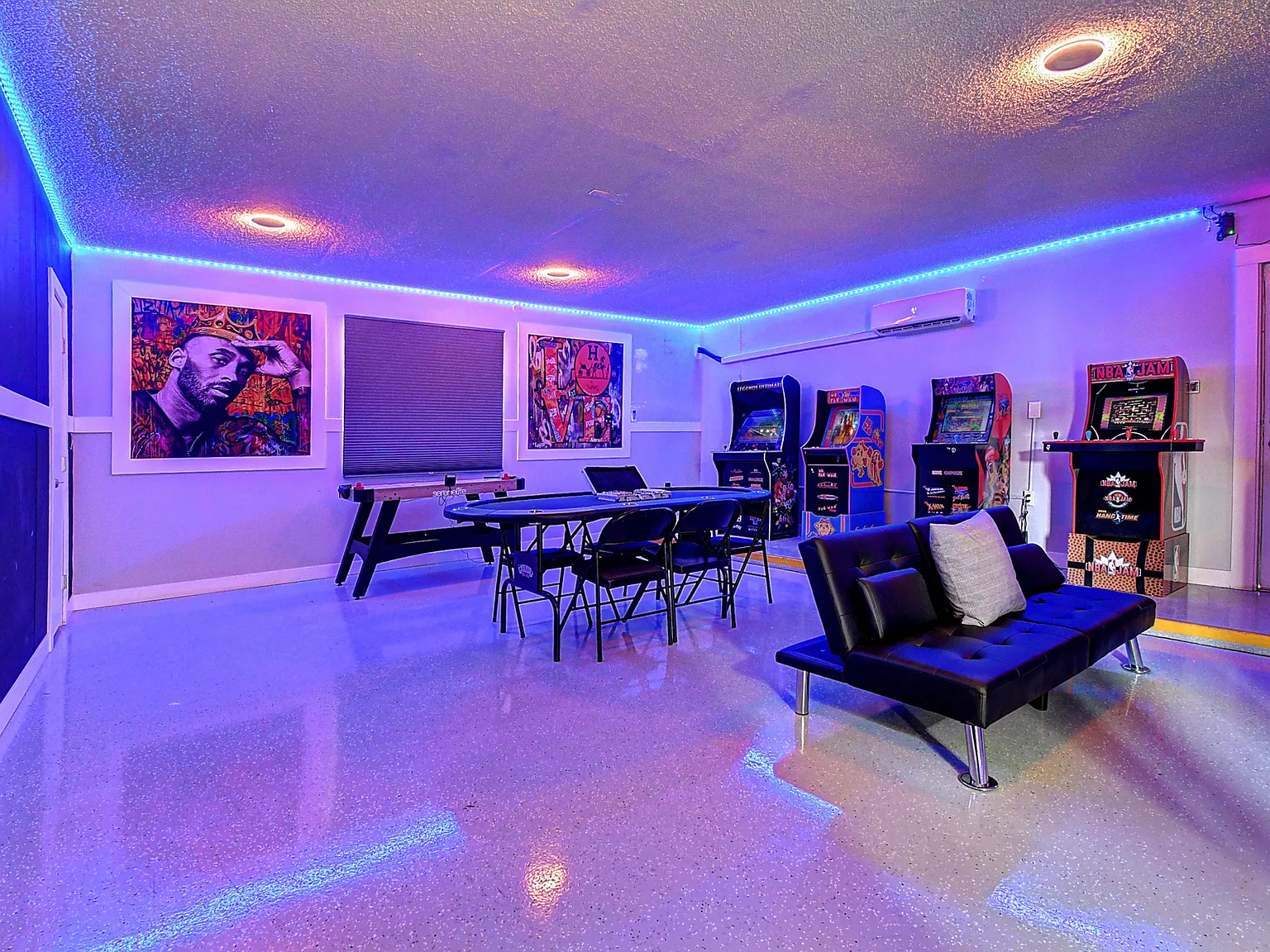 4 bed, 2116 sqft, $4,500 — Photo 2