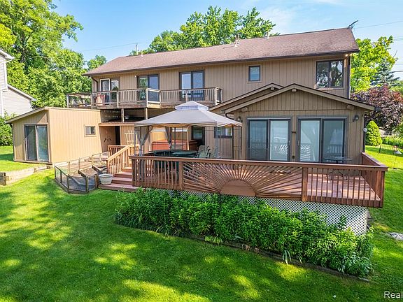 11420 Norway Dr, Hartland, MI 48353 | MLS #20240043228 | Zillow