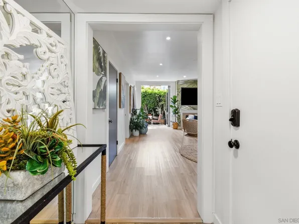 404 Bonair St, La Jolla, CA 92037