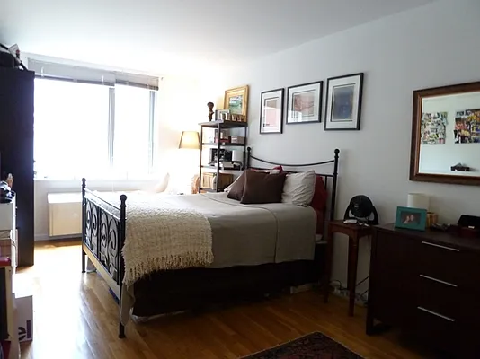 Rented by City Connections Realty | media 5