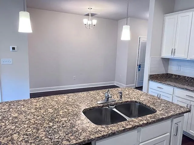 125 Woodford Reserve Ct — Photo 8