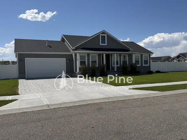 4331 N Catalina Ave, Idaho Falls, ID 83401