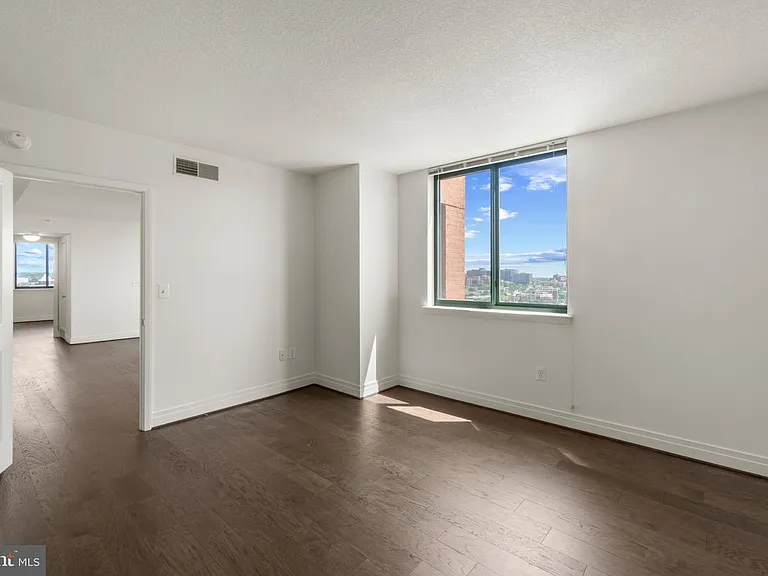 414 Water St #1812 — Photo 20