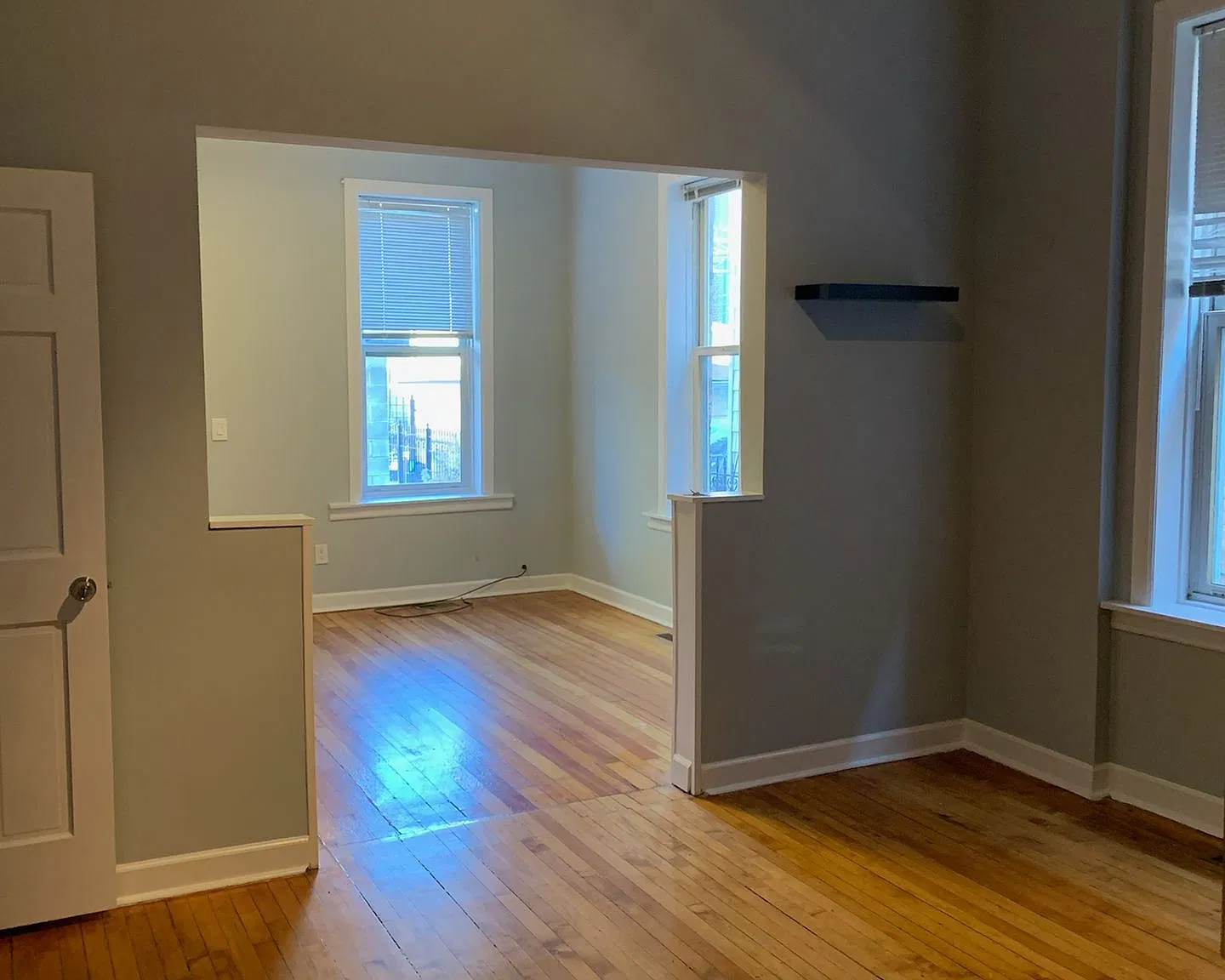 843 North Winchester Avenue — Photo 4