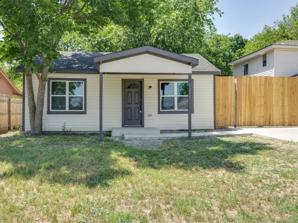 8217 Wyatt Dr, White Settlement, TX 76108