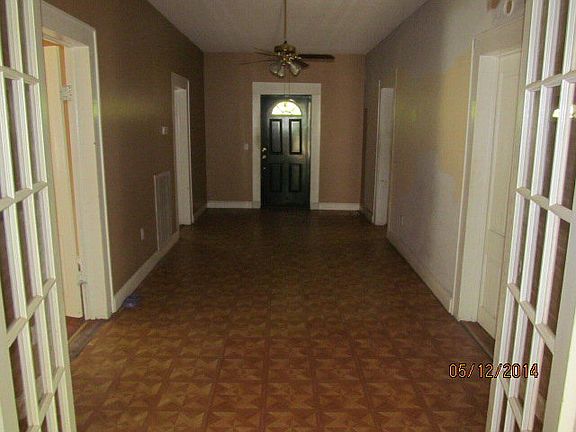 3rd image of 220 S Broad St