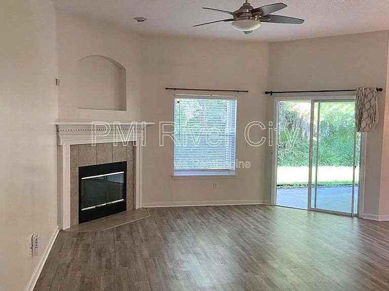533 Alice Cove Ct — Photo 2