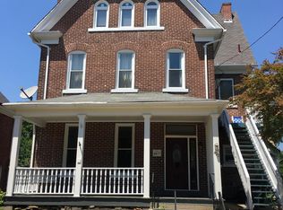 423 Delaware Ave APT 3, Oakmont, PA