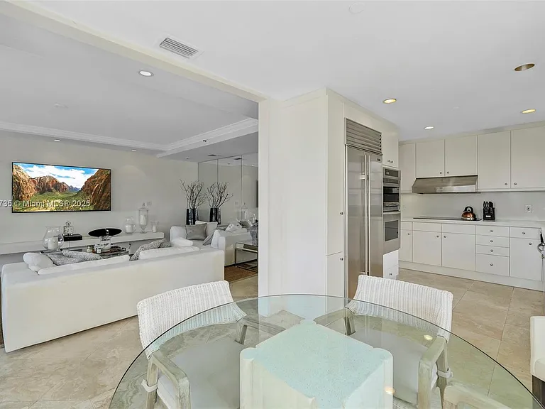 19237 Fisher Island Dr #19237 — Photo 7