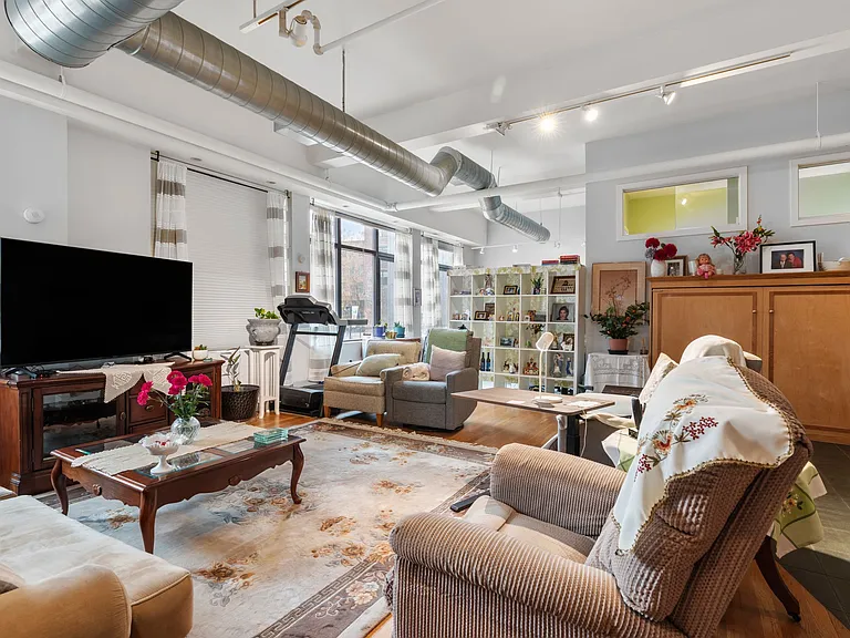 1200 Washington St #121 — Photo 3
