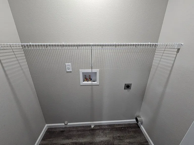 101 Goldfinch Dr — Photo 7