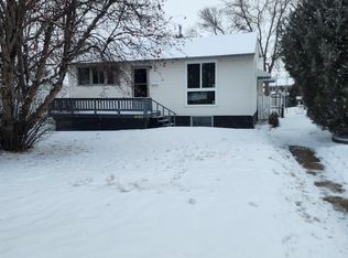 10305 98th Ave, Fort Saskatchewan, AB T8L1X1