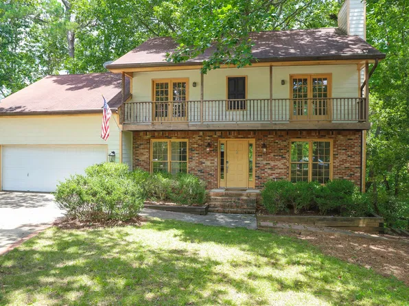 3290 Dunlop Ct, Atlanta, GA 30319