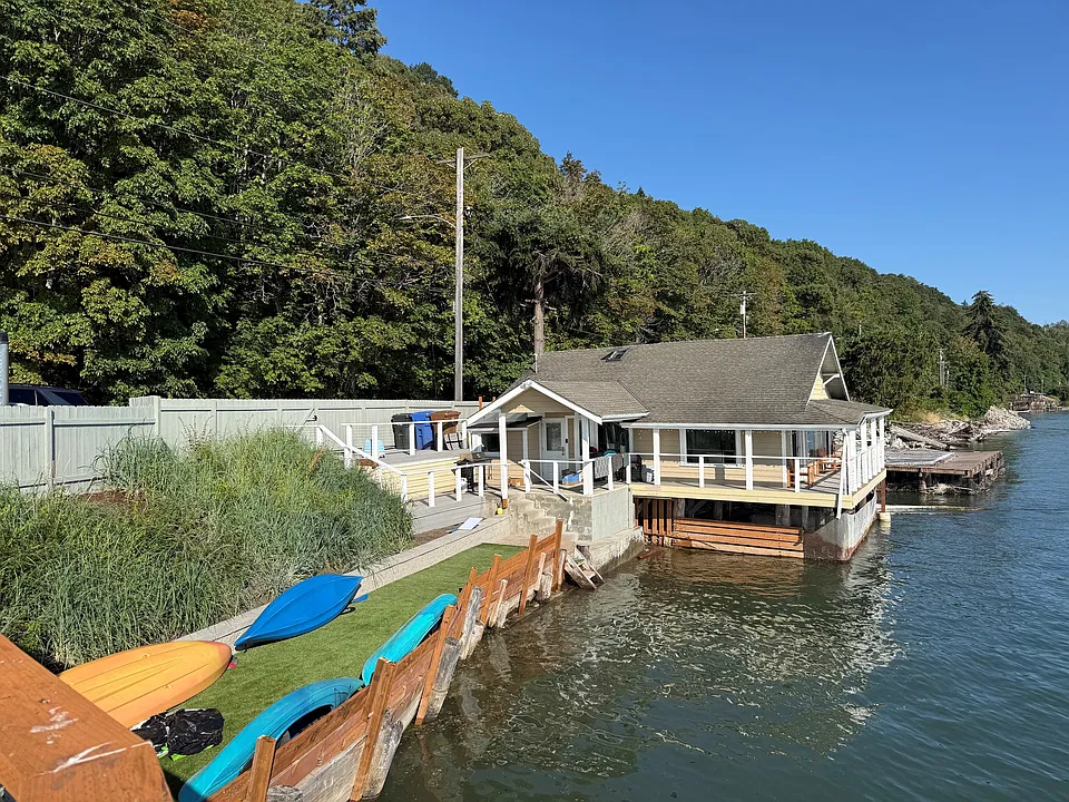 5110 Marine View Dr